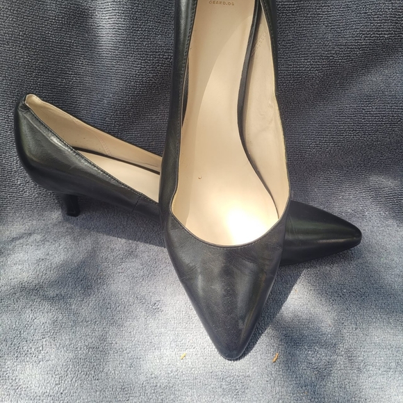 Cole Haan leather kitten heel flat 9B - Picture 7 of 10